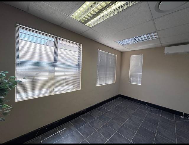 840M² OFFICE TO LET IN NOORDWYK